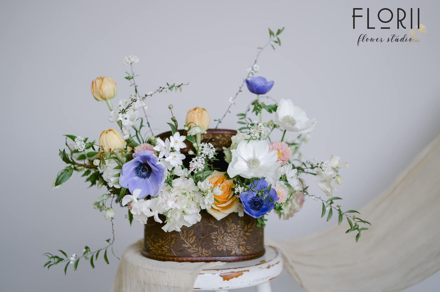 Khóa cắm hoa phong cách Khu vườn Anh Quốc