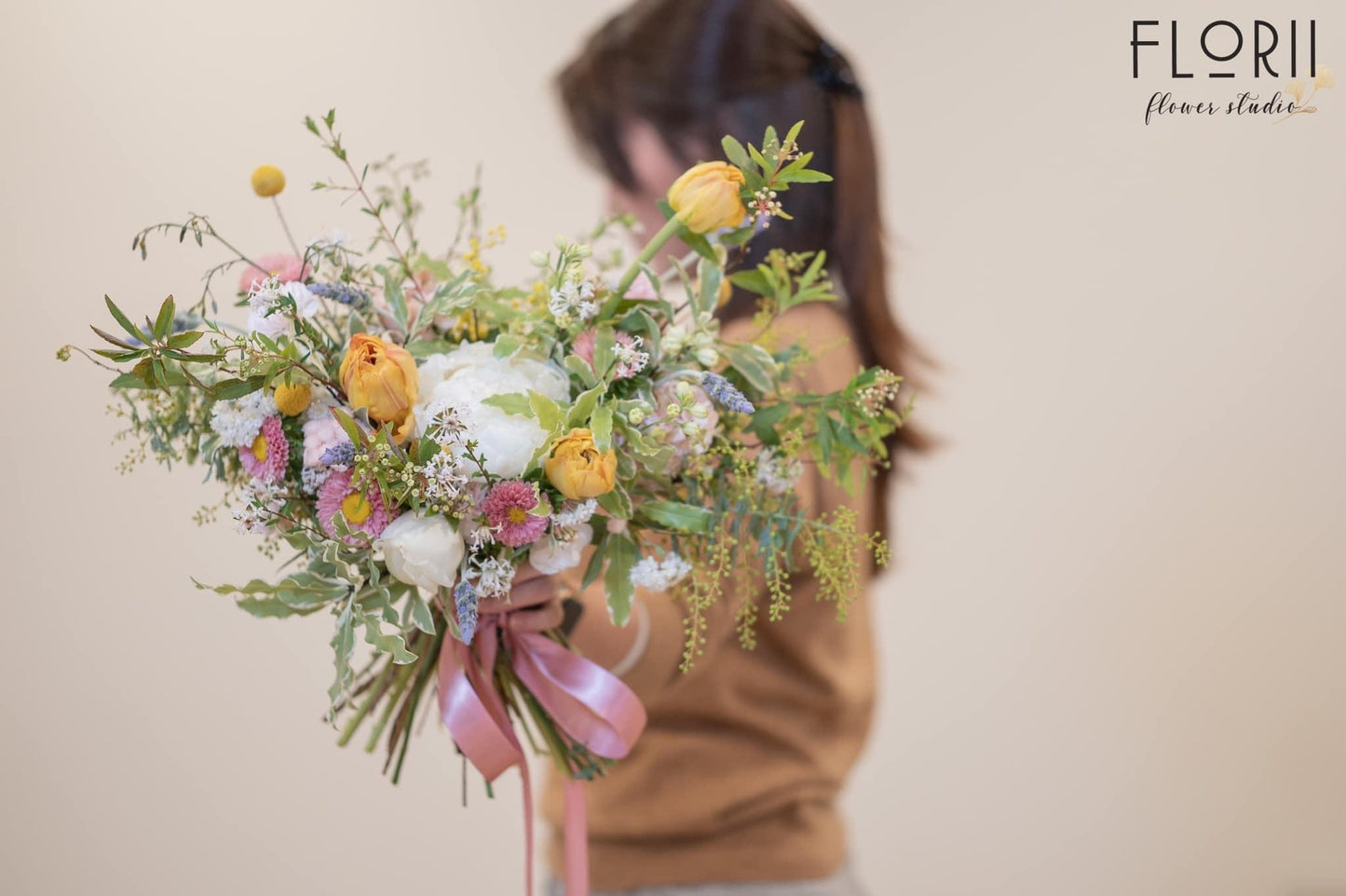 Khóa cắm hoa phong cách Khu vườn Anh Quốc